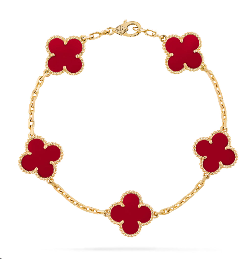 Amira's clover bracelet